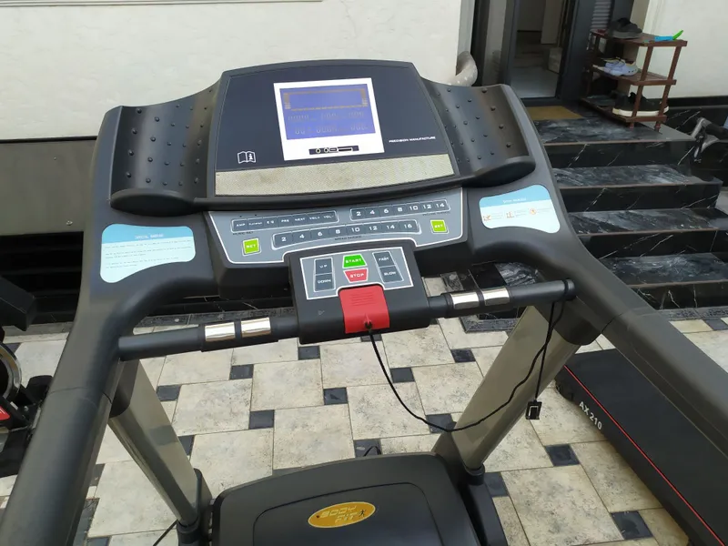 Продам двух моторную беговую дорожку Body Fit. До 150 кг — фото 1