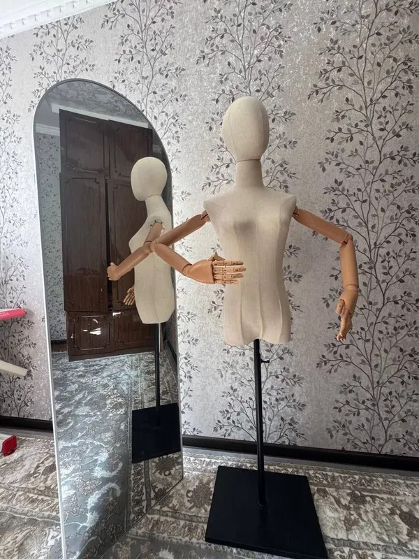 Tikuvchilar uchun Oyna Va Maniken sotiladi 2ta qo'li yechiladi 4 Tikuvchilar uchun Oyna Va Maniken sotiladi 2ta qo'li yechiladi 4