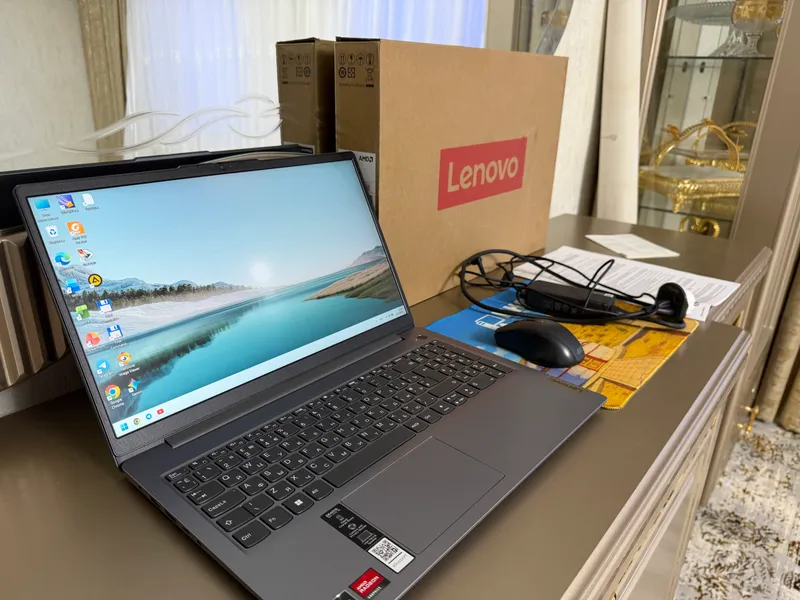 Lenovo IdealPad Slim 15AMN8