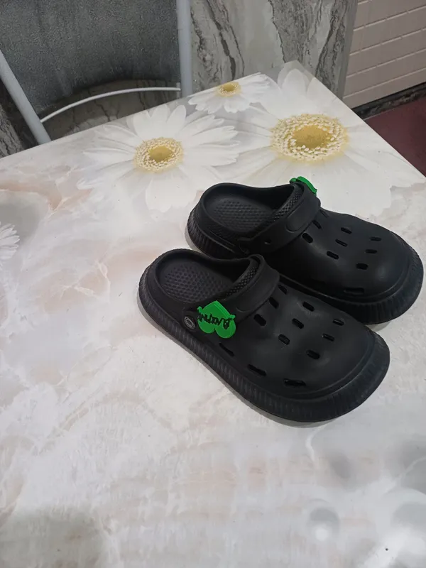 Продаётся для мальчика кроксы