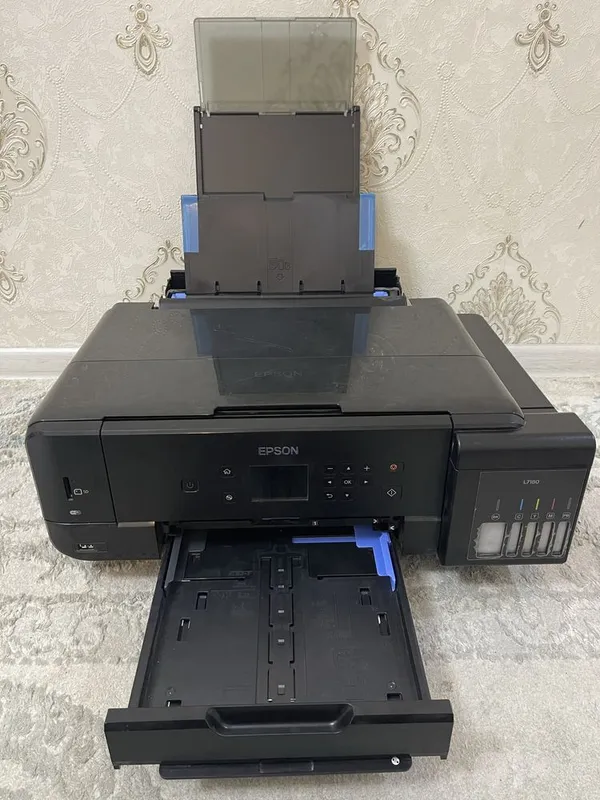A3 formatli rangli 3 tasi 1 da Epson L7180 printeri sotiladi 3 A3 formatli rangli 3 tasi 1 da Epson L7180 printeri sotiladi 3