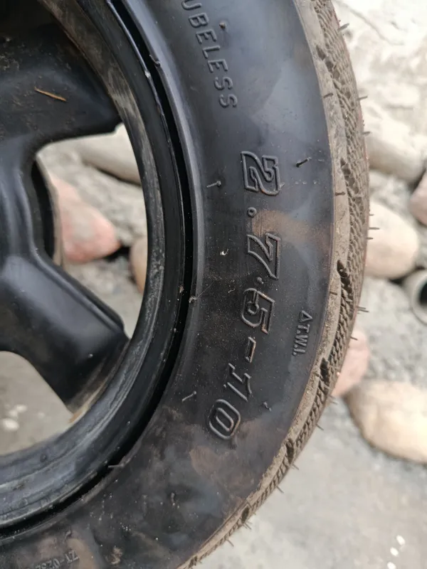 Продаётся, цену обсудим — по цене, которую вы назовёте 3