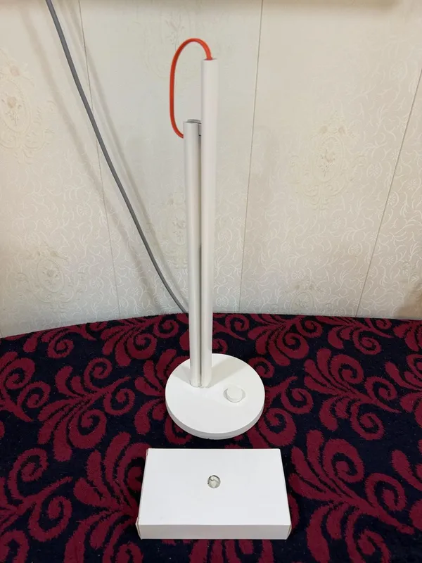 Xiaomi Mi LED Desk Lamp 1S — Ideal holatda 2 Xiaomi Mi LED Desk Lamp 1S — Ideal holatda 2