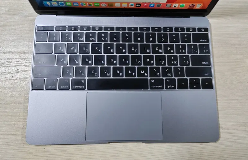 Продаю Apple MacBook 12" (2017) Дёшево! 4