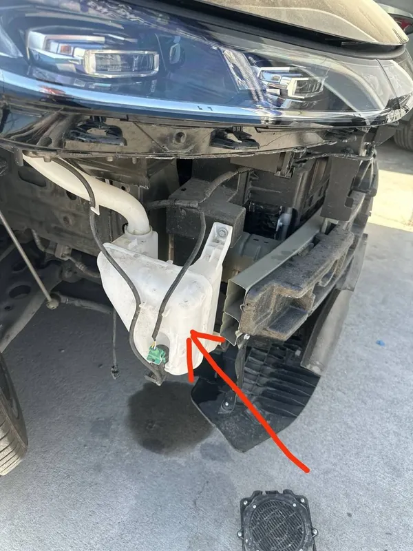 Водяной бачок Dongfeng EP 008 1 Водяной бачок Dongfeng EP 008 1