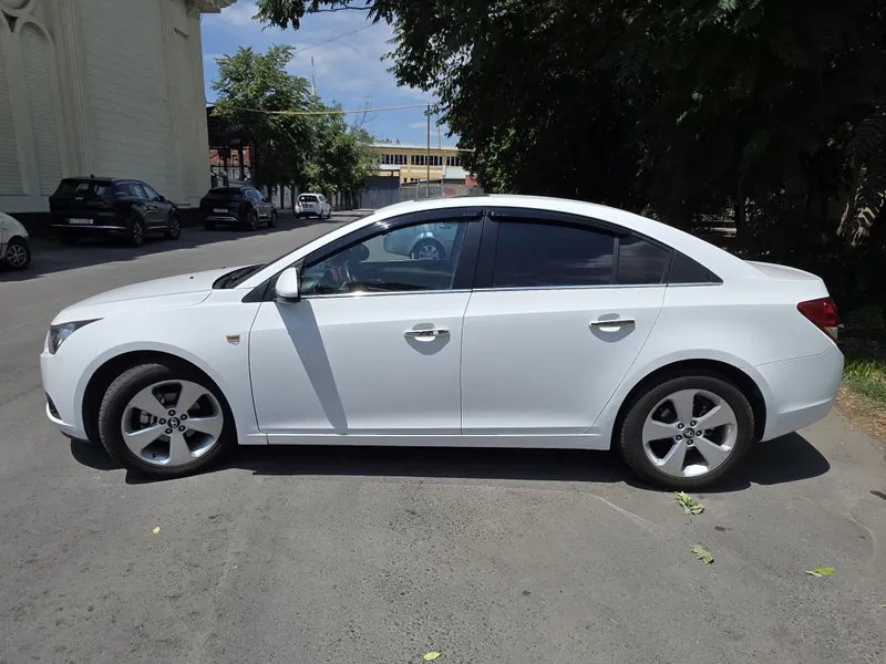 Cruze 1.6 mehanika 64 000km — фото 4