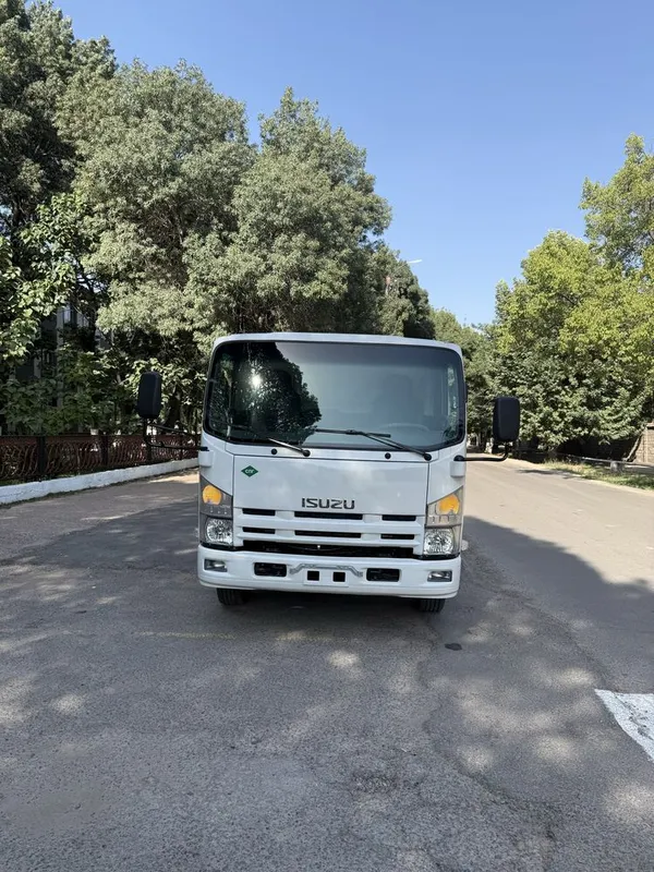 Isuzu sng 2019-yil avtobusda tahlangan 1 Isuzu sng 2019-yil avtobusda tahlangan 1