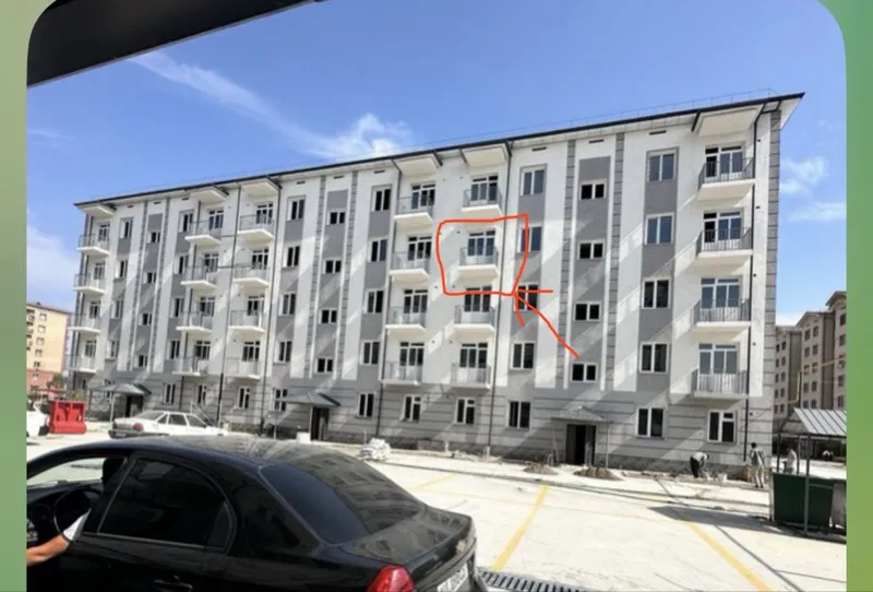 Дом в состоянии штукатурки 1