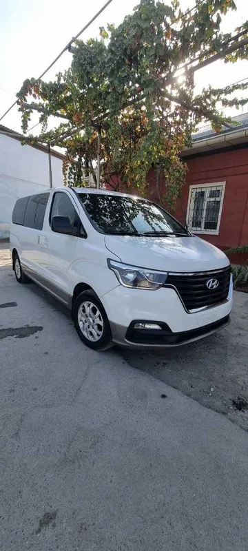 Hyundai Grand Straia mikroavtobusi 3