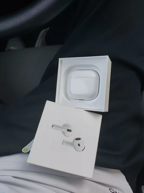 AirPods 4 Active Noise Cancellation — фото 3