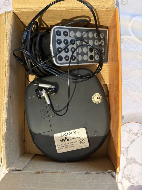 Продам плеер Sony 2