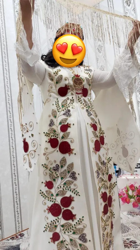 Ansambil sotiladi XL razmer