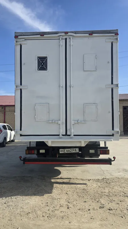 Isuzu 10 tonnalik kuzuf sotiladi 45 kubalik — фото 2