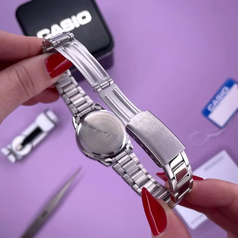 Casio LTP-1303D женские — фото 1