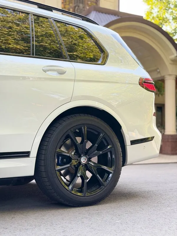 Bmw x7 m60i продается 6 Bmw x7 m60i продается 6