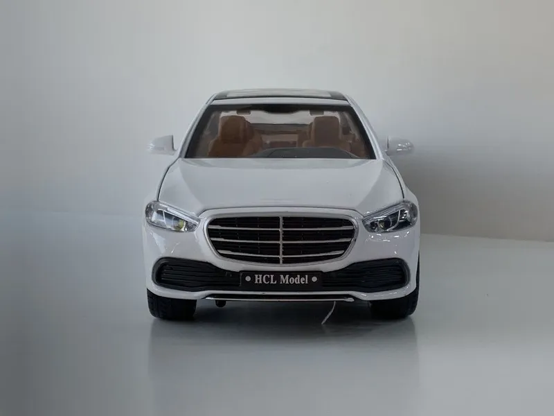 Modelka Mercedes-Benz S-Class V223 1:24 1