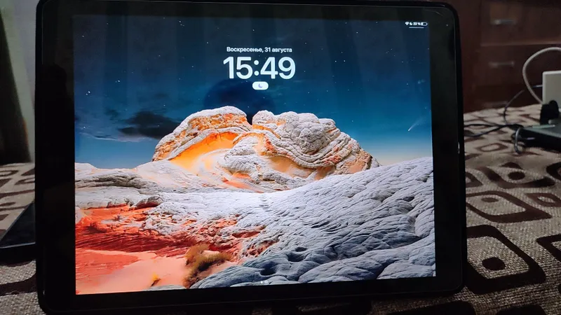 Продам очень дёшево планшет Apple iPad pro 12.9