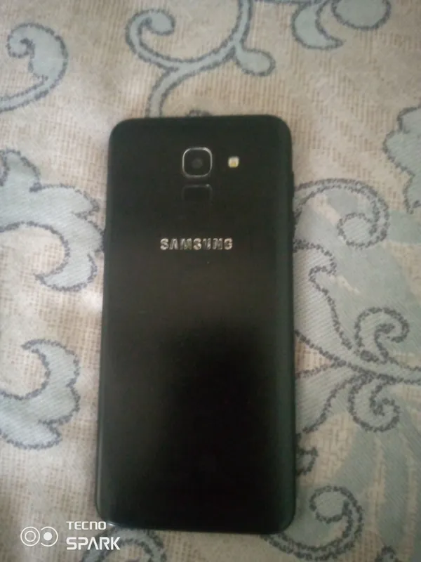 SAMSUNG J6