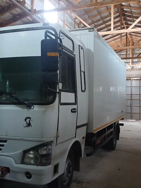 Isuzu yuk avtomobili 1 Isuzu yuk avtomobili 1