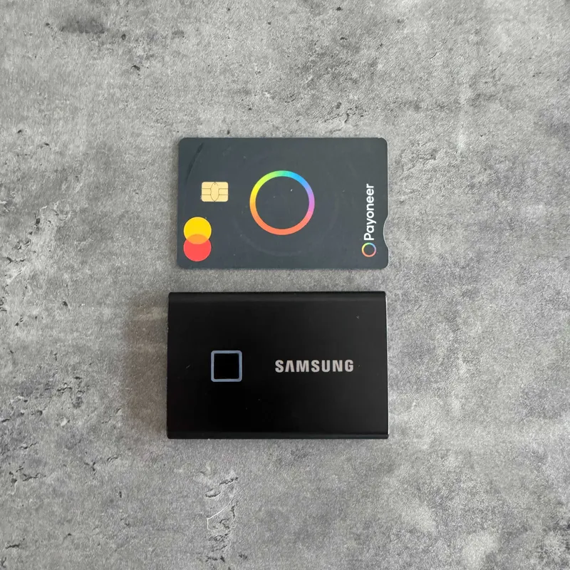 Samsung T7 Touch 2TB tashqi SSD disk 2 Samsung T7 Touch 2TB tashqi SSD disk 2