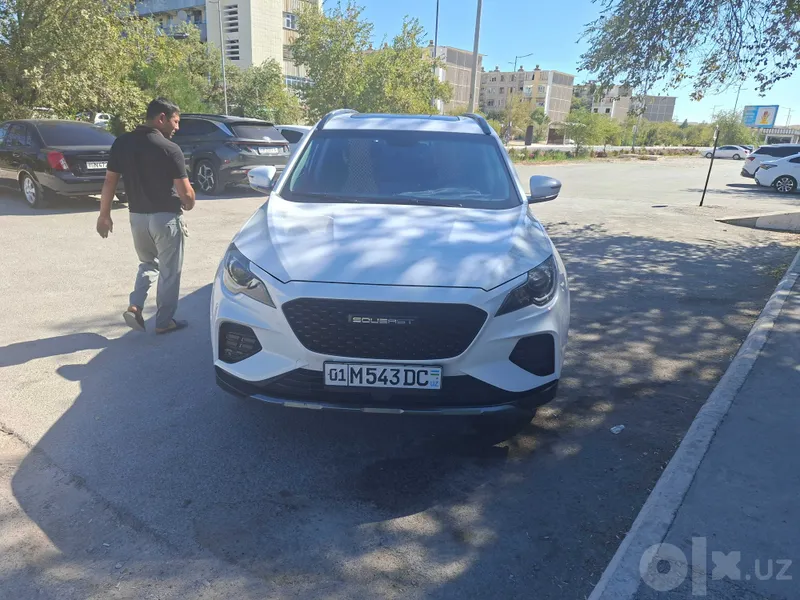 Автомобиль Soueast 8 DX 2 Автомобиль Soueast 8 DX 2