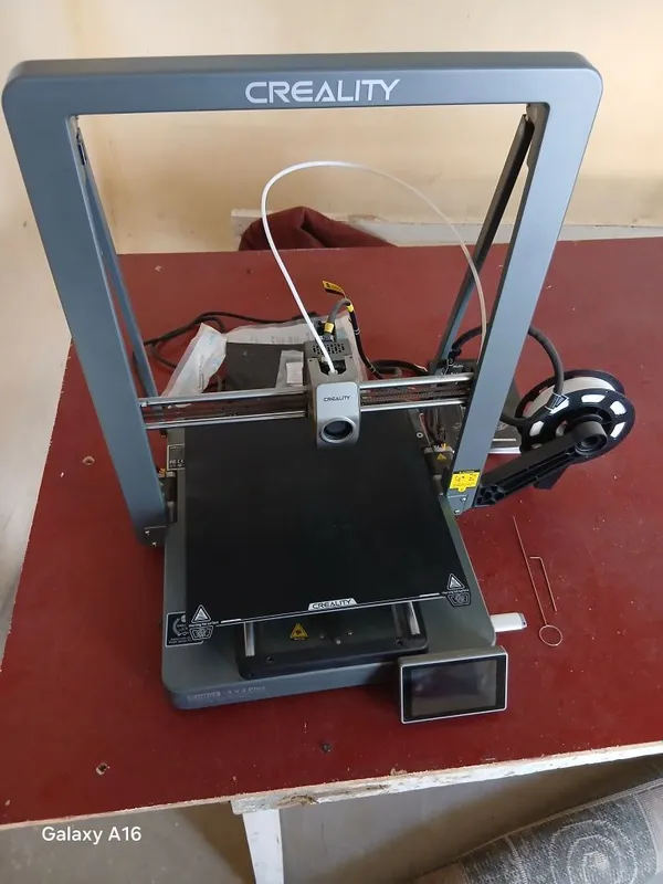 3D printer, Creality firma, holati a'lo, yangi, 2026-yil