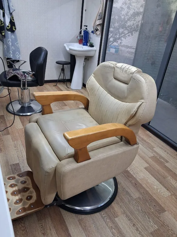 Salon uchun kreslo sotiladi 1 Salon uchun kreslo sotiladi 1