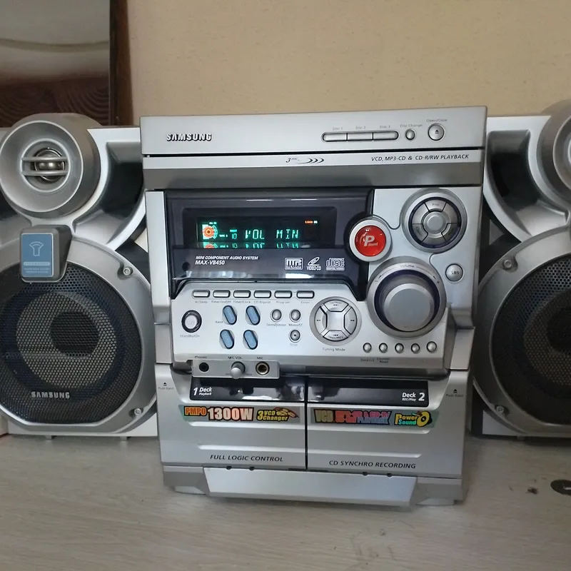 Samsung musiqa markazi 2 Samsung musiqa markazi 2