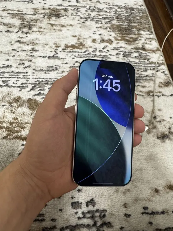 17 Pro 256 GB Silver в идеальном состоянии 2 17 Pro 256 GB Silver в идеальном состоянии 2
