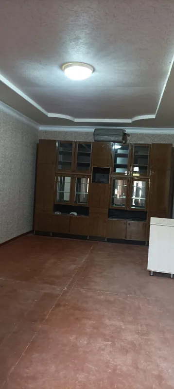 Uy sotiladi. Hovli, cherdak va podvalli. — фото 1