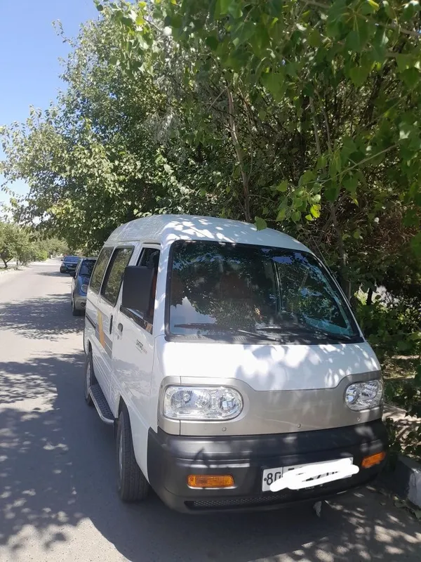 Автомобиль Дамас 1