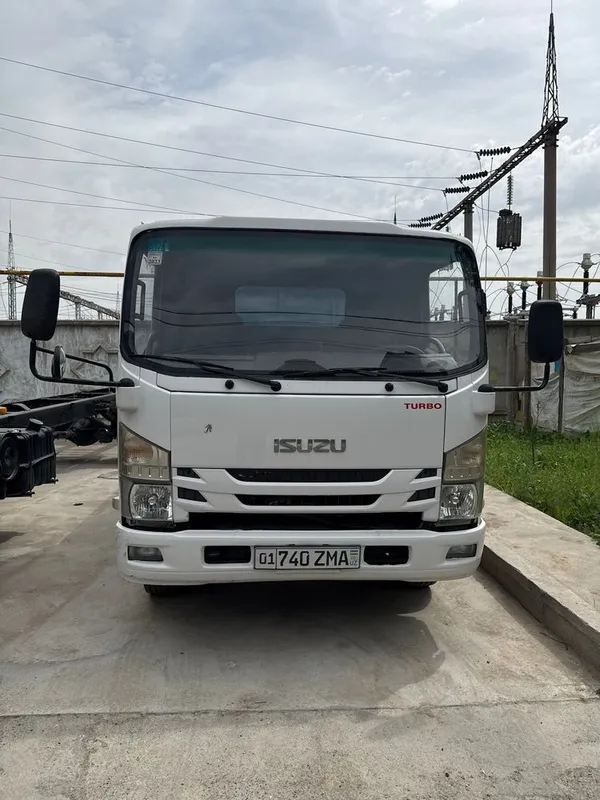 Isuzu samasval 2018 — фото 3