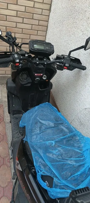 Tank Sukuter sotiladi holati ideal yurgani 25000