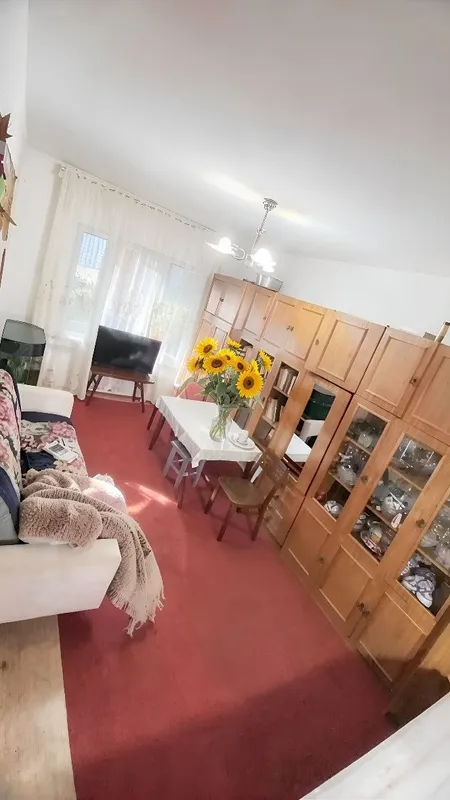 Продается просторная 4-комн. квартира (91 кв.м), 2 этаж, Чирчик