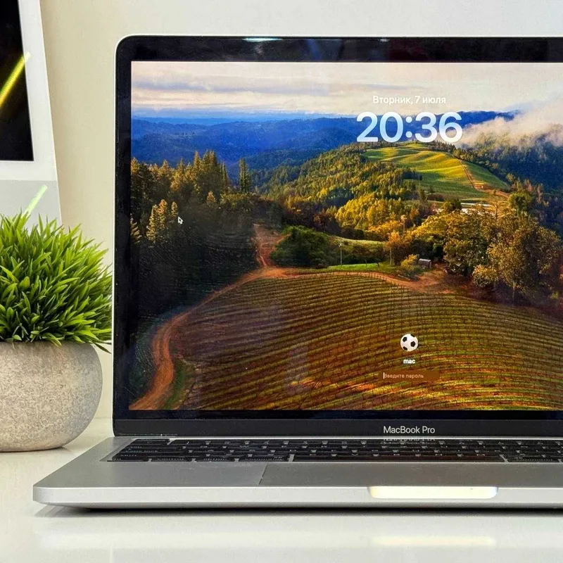 б/у MacBook Pro 13-inch Quad Core i7 / 16Gb / 512Gb Silver 3 б/у MacBook Pro 13-inch Quad Core i7 / 16Gb / 512Gb Silver 3
