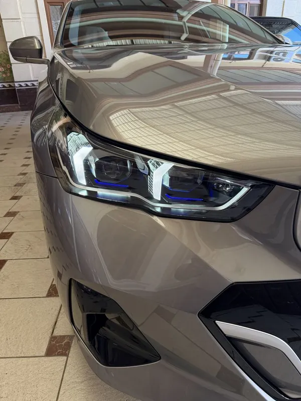 BMW i5edrive m40L 3 BMW i5edrive m40L 3