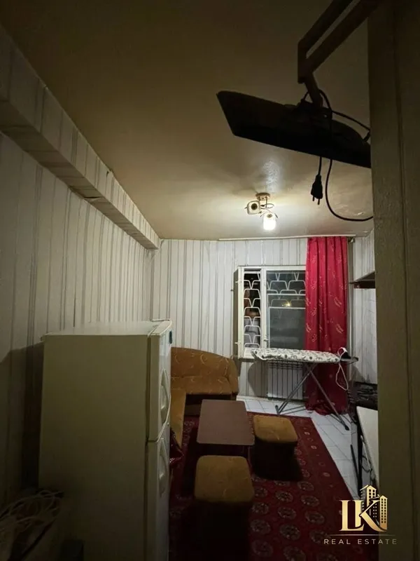 Oybek metrosi yaqinida 41 m² 2 xonali kvartira sotiladi 8