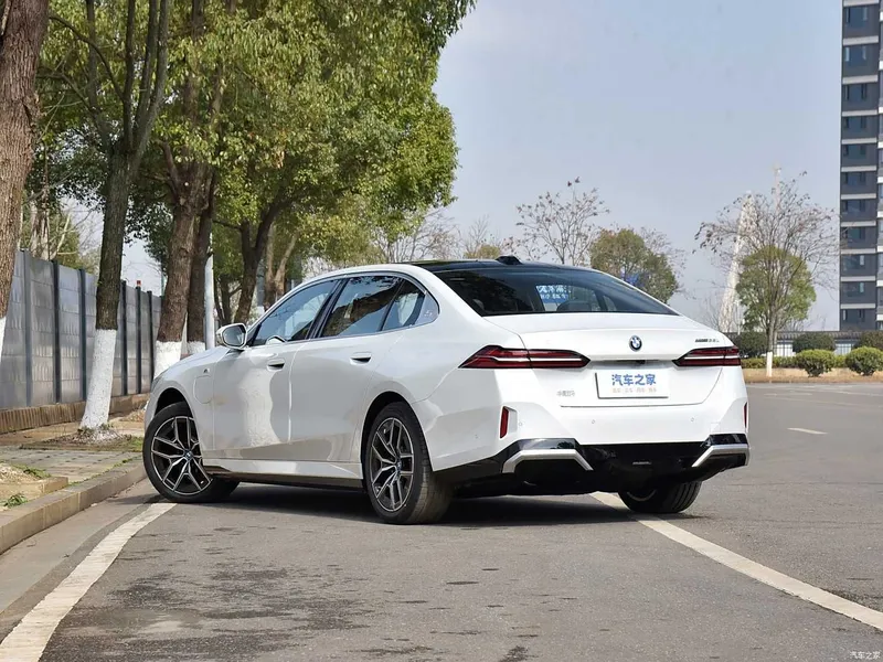 BMW I5 35L naxt va xalol nasiya — фото 1
