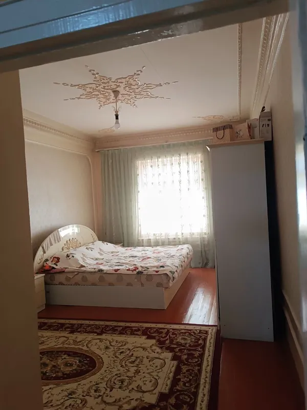 Toshken viloyati Urtachirchiq tuman 10 sotixli hovli srochno sotiladi 5