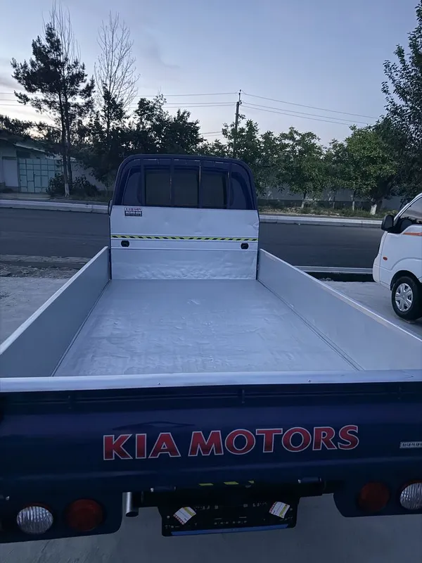 sotiladi kia bongo 1.2 ton 2012 yil — фото 4