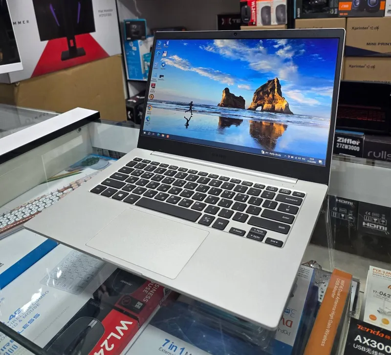Samsung noutbook Sotiladi — фото 2