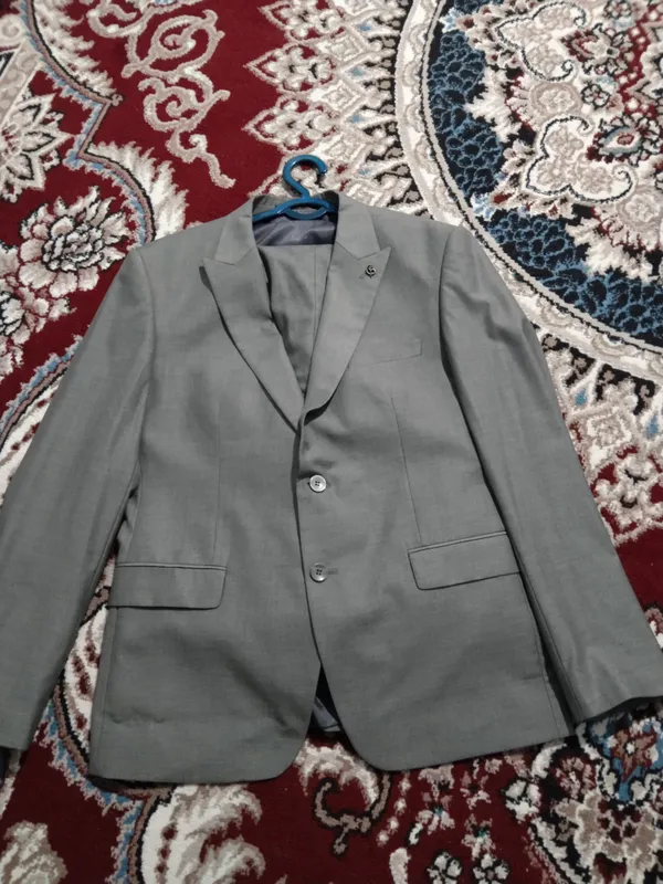 kostyum shim yangi 2 kiyilgan holati ideal 550ming — фото 3