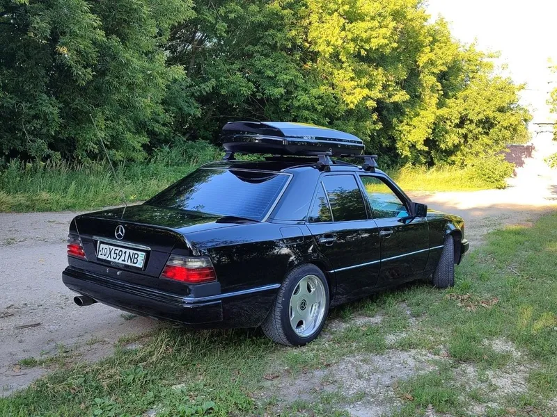 Mersedes Benz w 124 8 Mersedes Benz w 124 8