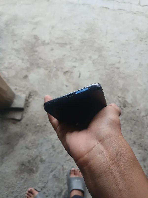 Poco x4pro 5Gsensor singan qoganjoyi yaxshi holata — фото 4