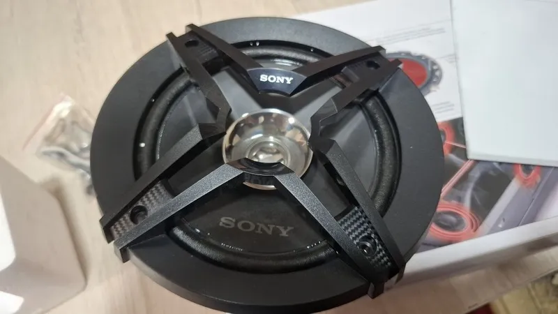 SONY динамиклар янги — фото 1
