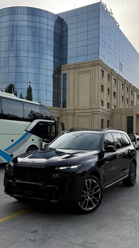 BMW X7 Xdrive 40I — фото 1