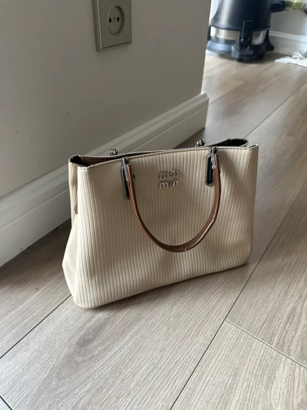 Sumka miumiu