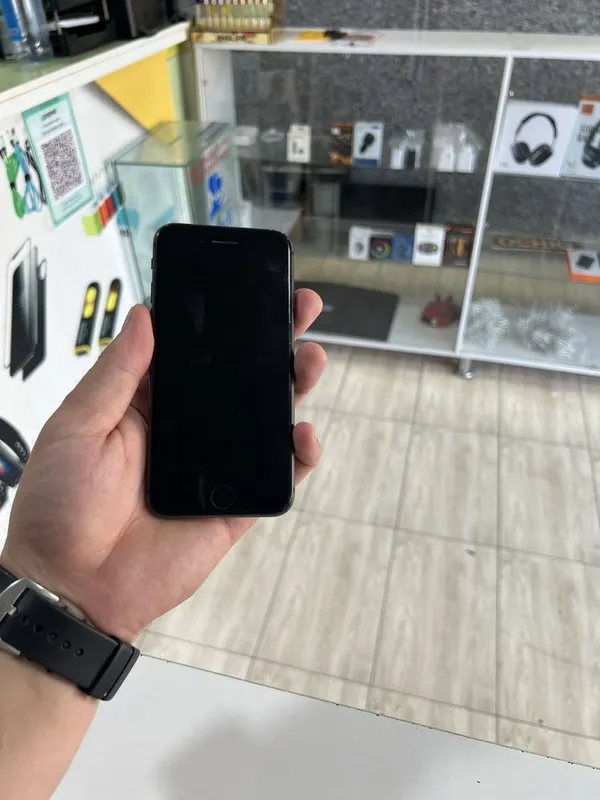 Iphone 8 ideal srochna 4