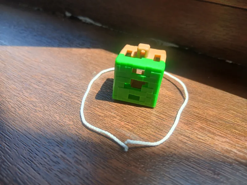 Продаём фигурку Minecraft 2 Продаём фигурку Minecraft 2
