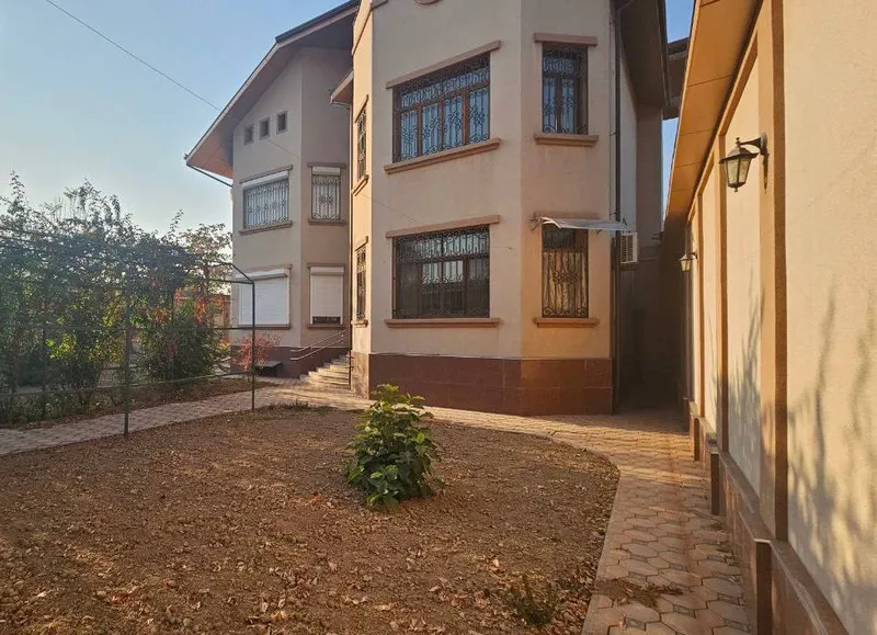 Продается участок в Яккасарайском районе 1 Продается участок в Яккасарайском районе 1